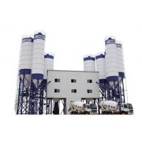 Concrete placing machine is pumping concrete