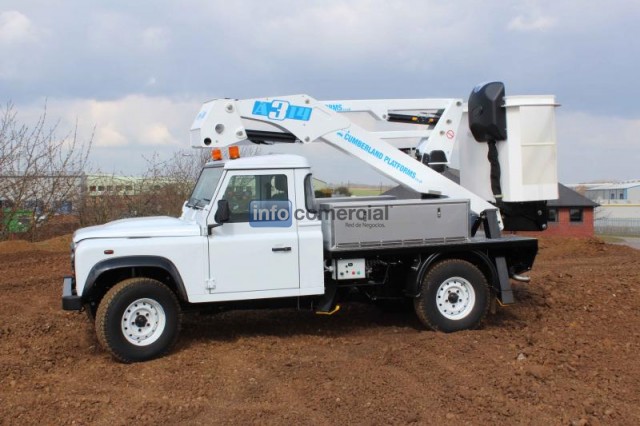 Plataforma elevadora A314 sobre Land Rover