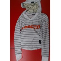 ropa surf y skate