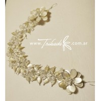Tiara con flores - Accesorios para Novias - 15 % descuento envios al interior