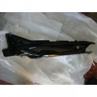 Cacha Bajo Asiento Yamaha Crypton Negro Plastica Izquierdo