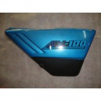 Cacha Lateral Suzuki Ax100 Rojo Azul Derecha - Dos Ruedas