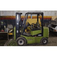 Subasta Industrial Autoelevador - Clark 2,5 Tn SIN BASE